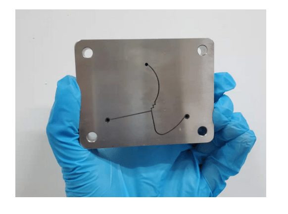 microfluidic metal chip